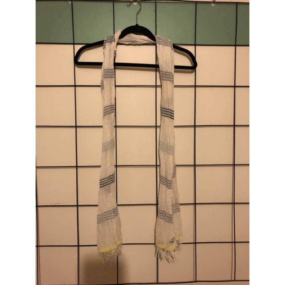 <AMERICAN EAGLE> PRETTY COTTON SCARF!